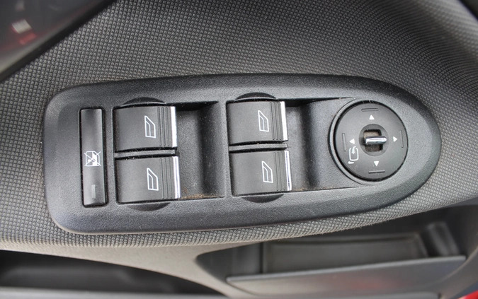 Ford Kuga cena 40900 przebieg: 267000, rok produkcji 2010 z Głubczyce małe 497